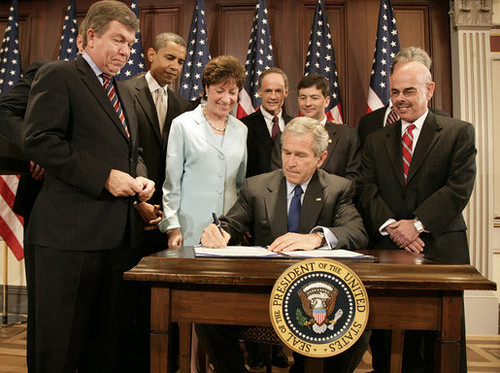 President Bush signs the Federal Funding Accountability and Transparency Act of 2006
