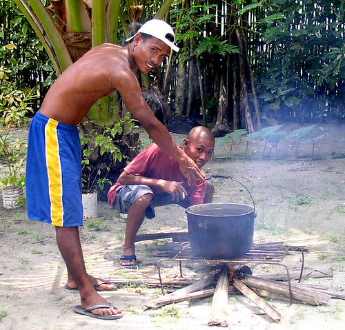 Siargao Island, Surigao del Norte lechon roasting preparation boiling water  Buhay Pinoy Philippines Filipino Pilipino  people pictures photos life Philippinen      