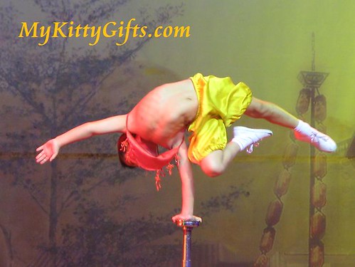 Hello Kitty's Close-up View of Young Acrobat Performance in HangZhou
