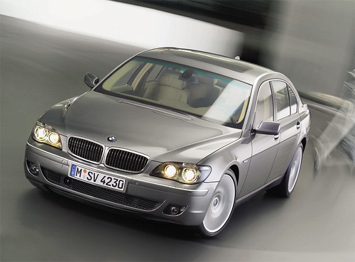 Niche shoot of New bmw serie 7 2009 silver glossy