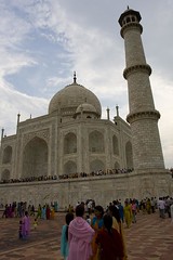 Crowds at the Taj