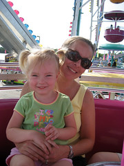 paige and lyn on the ferris wheel
