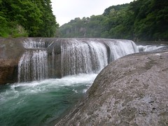 吹割の滝（ふきわれのたき）- Fukiware Falls