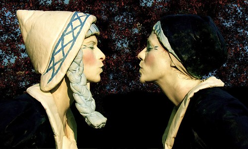 kissing couple images. Kissing Couple - Delft Blue.