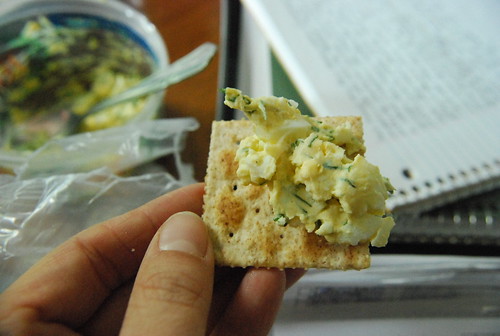 Egg salad with crackers