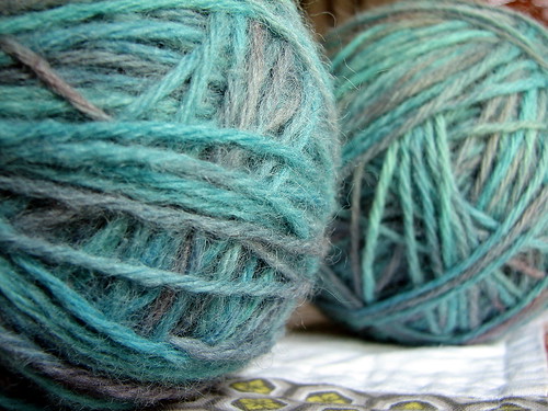 more kool-aid dyed yarn
