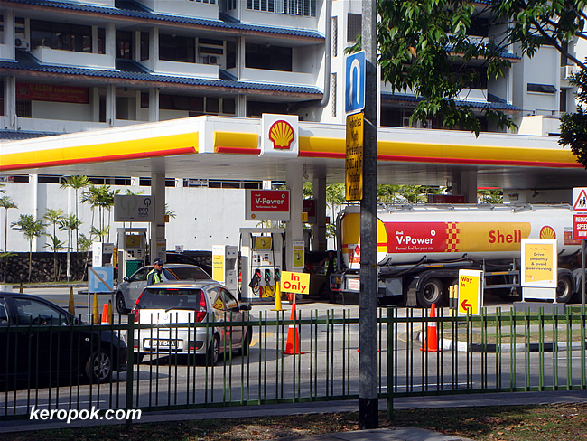 Shell Station with Special Q system with Tanker on standby