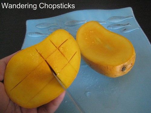 How to Peel and Cut a Mango 2