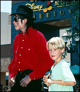 Macaulay Culkin de niño y Michael Jackson