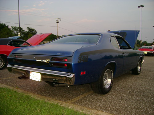 1971 Plymouth Duster 340 Saturday night cruise at Marley Station 