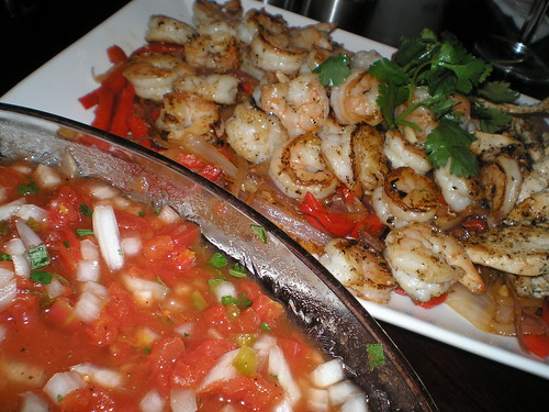 Salsa and Shrimp Fajitas
