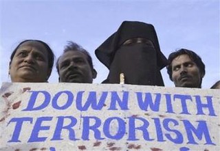 Muslims in Mumbai protest against terrorism
