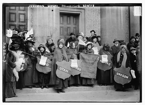 Suffrage hikers collecting (LOC)