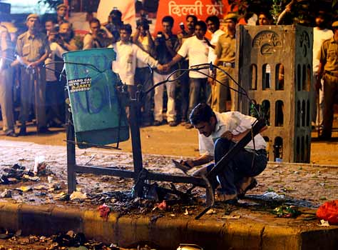 9/13 – Serial Bomb Blasts Rock Delhi