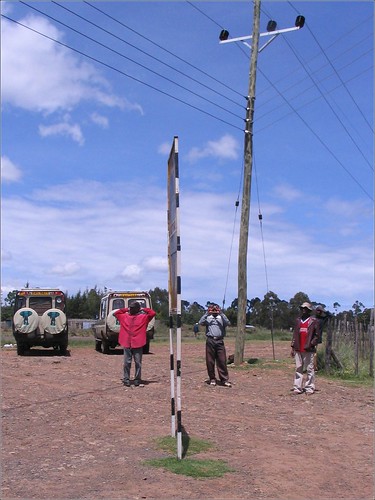 你拍攝的 32 Kenya - Equator。