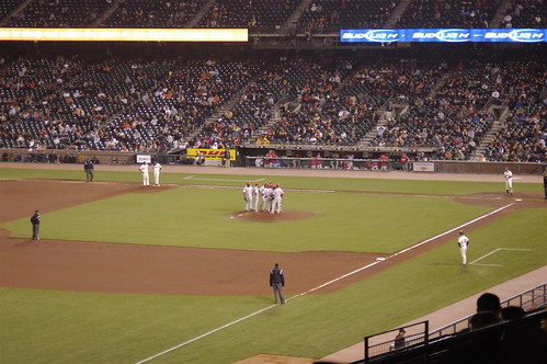 Giants V. Phillies: Meeting on the Mound