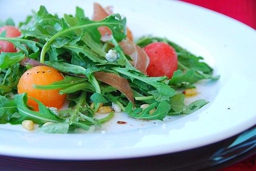 wild arugula salad with melon and proscuitto