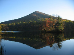 Abbott Lake, the island and Sharp Top (by: tennant24, creative commons license)