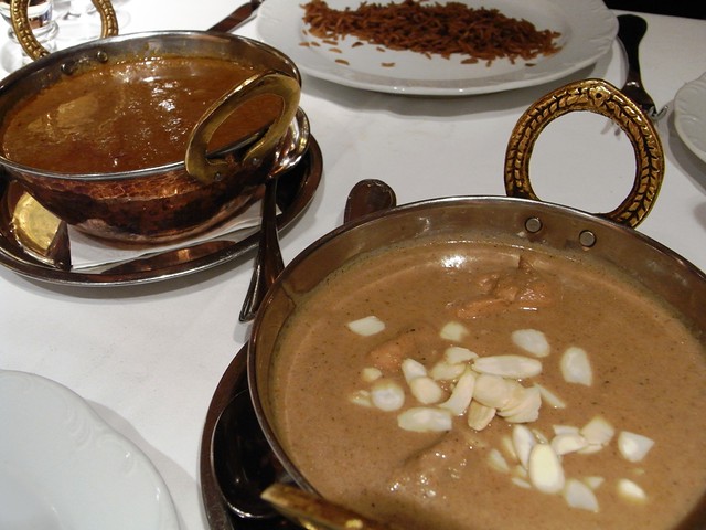 Curry de Pollo Murgh Korma y de Cordero Rogan Josb