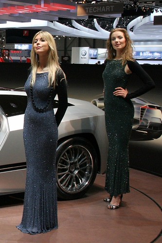 Two strong models in black dresses on Geneva Motorshow