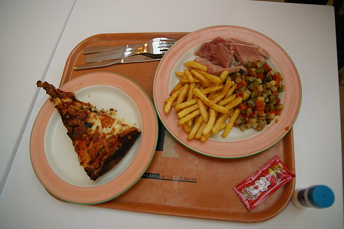 在羅浮宮吃的午餐 16歐......