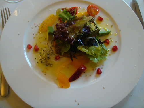 Ensalada de txanguro con vinagreta de frutos rojos