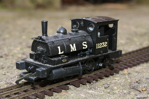 00 HORNBY SPARES  S9574 WORMS 2 OFF. 