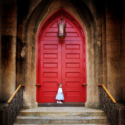 Trin in Wonderland: The Red Door
