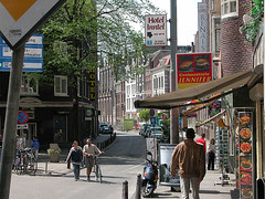 a street for all in Amsterdam (by: the_Governor/Scott Spilker, creative commons license)
