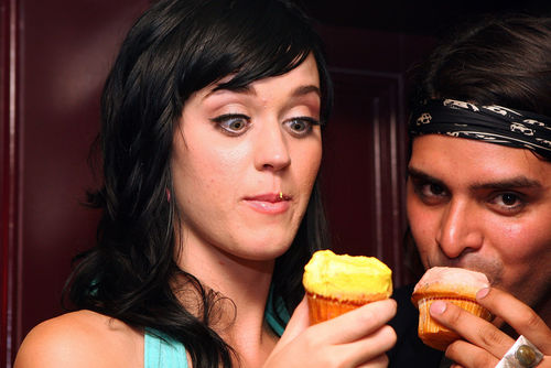 Katy Perry likes cupcakes