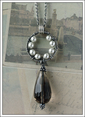 Oxidized Swarovski pearl & Smoky quartz pendant