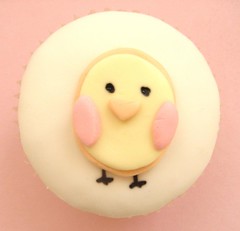 chick cupcake by hello naomi