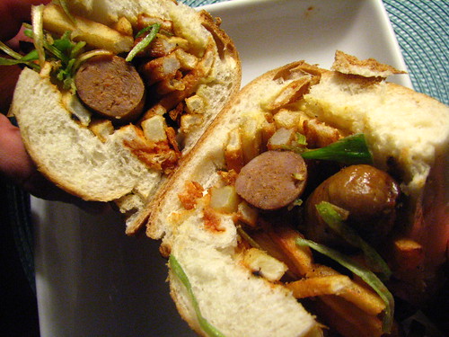 Sandwich de Merguez with Fried Leeks and French Fries