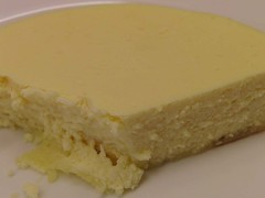 EX-FH20のマクロで撮したチーズケーキ