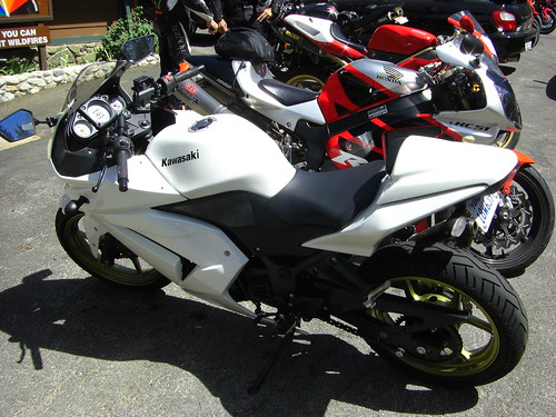 *I actually found a Ninja 250R in plain white paint job.