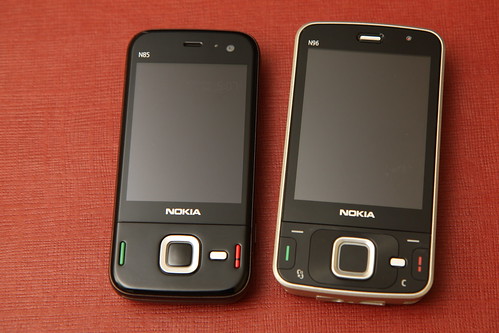 Nokia N85 vs Nokia N96 size
