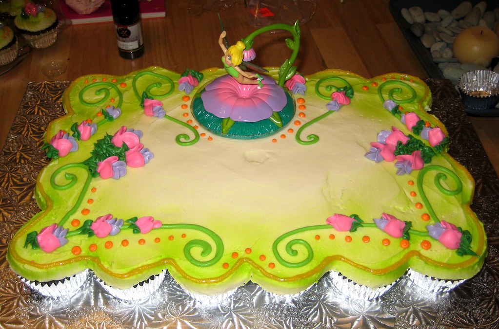 Tinkerbell cupcake cake