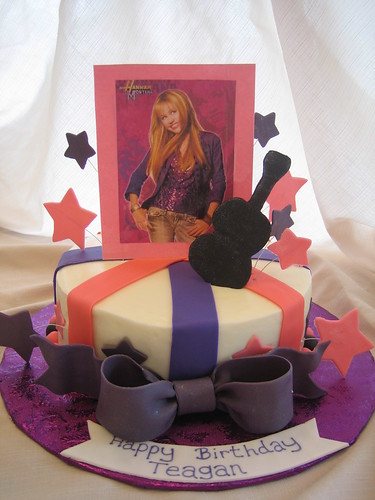 Pics Of Hannah Montana Cakes. Hannah Montana Birthday Cake