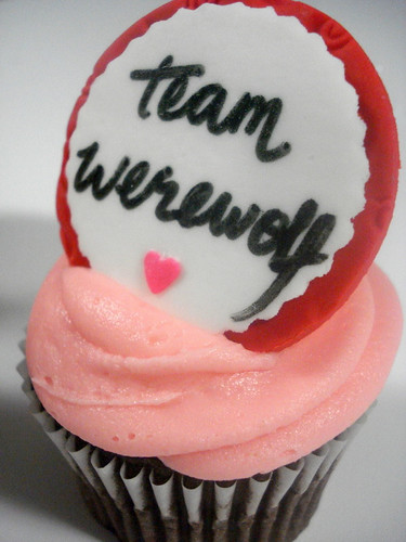 More Twilight Cupcakes - Team Werewolf by SweetToothFairy.