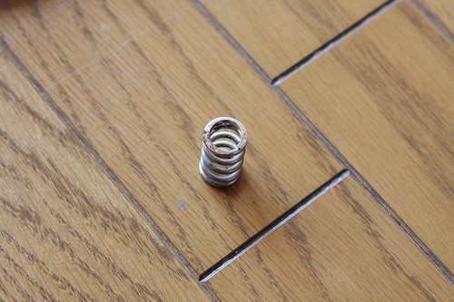 Rusted tremolo spring of TEISCO SP-62