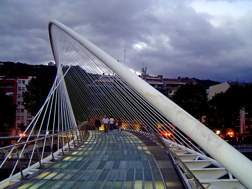 Campo Volantín footbridge, Bilbao, Spain, by jmhdezhdez