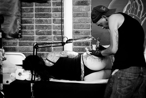 thong. woman. 04-06Jul08 - Tattoo 