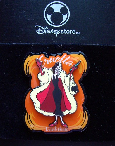 Disney Store Cruella DeVil pin