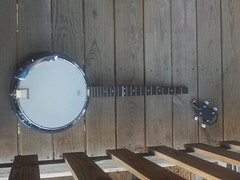 I bought a broken banjo off eBay.