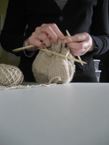 making the cap with double point needles