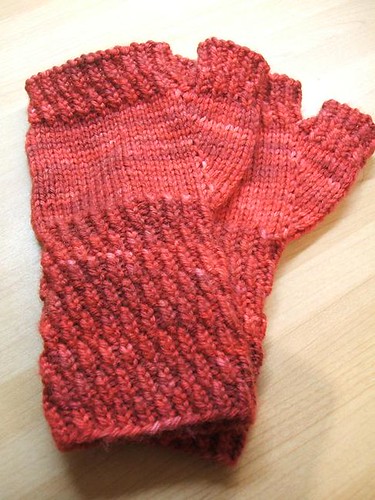 Berry Hill mitts in Buttersoft DK