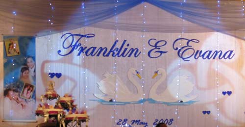 wedding stage decoration white and silver background