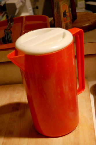 tupperware pitcher