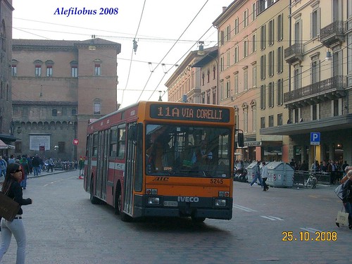 Bologna: Iveco n°5245 - linea 11A