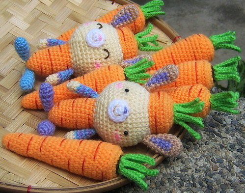 Carrots and Carrot Bunny Amigurumi Pattern